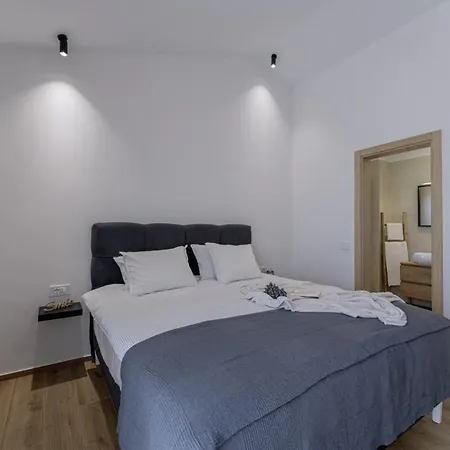 Zani In - Haus Fuer 6-7 Personen