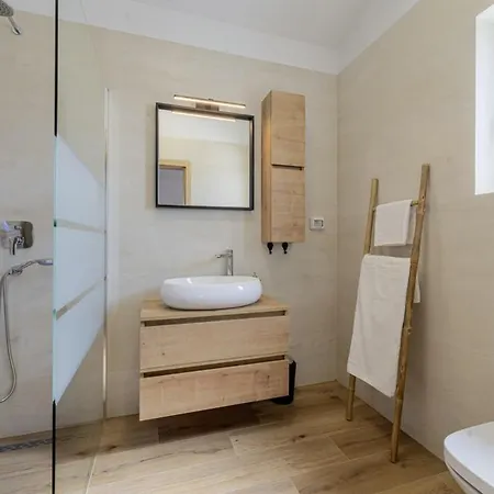 Villa Zani In - Haus Fuer 6-7 Personen
