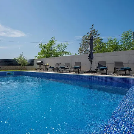 Villa Zani In - Haus Fuer 6-7 Personen