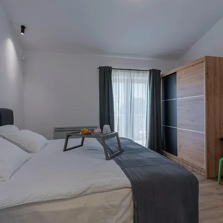 Villa Zani In - Haus Fuer 6-7 Personen *