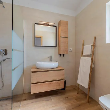Zani In - Haus Fuer 6-7 Personen *